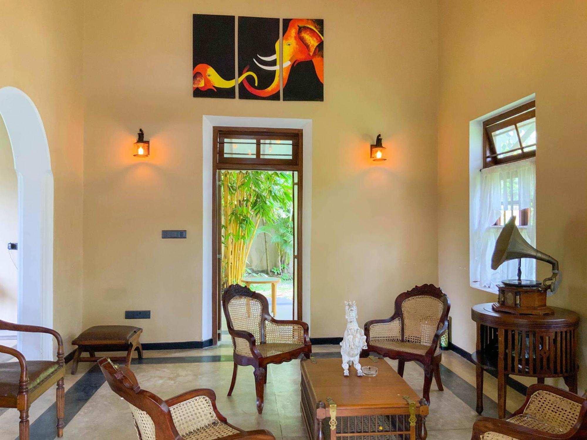 Headman House Antique Villa - A Seaside Royal Stay Ahangama Dış mekan fotoğraf