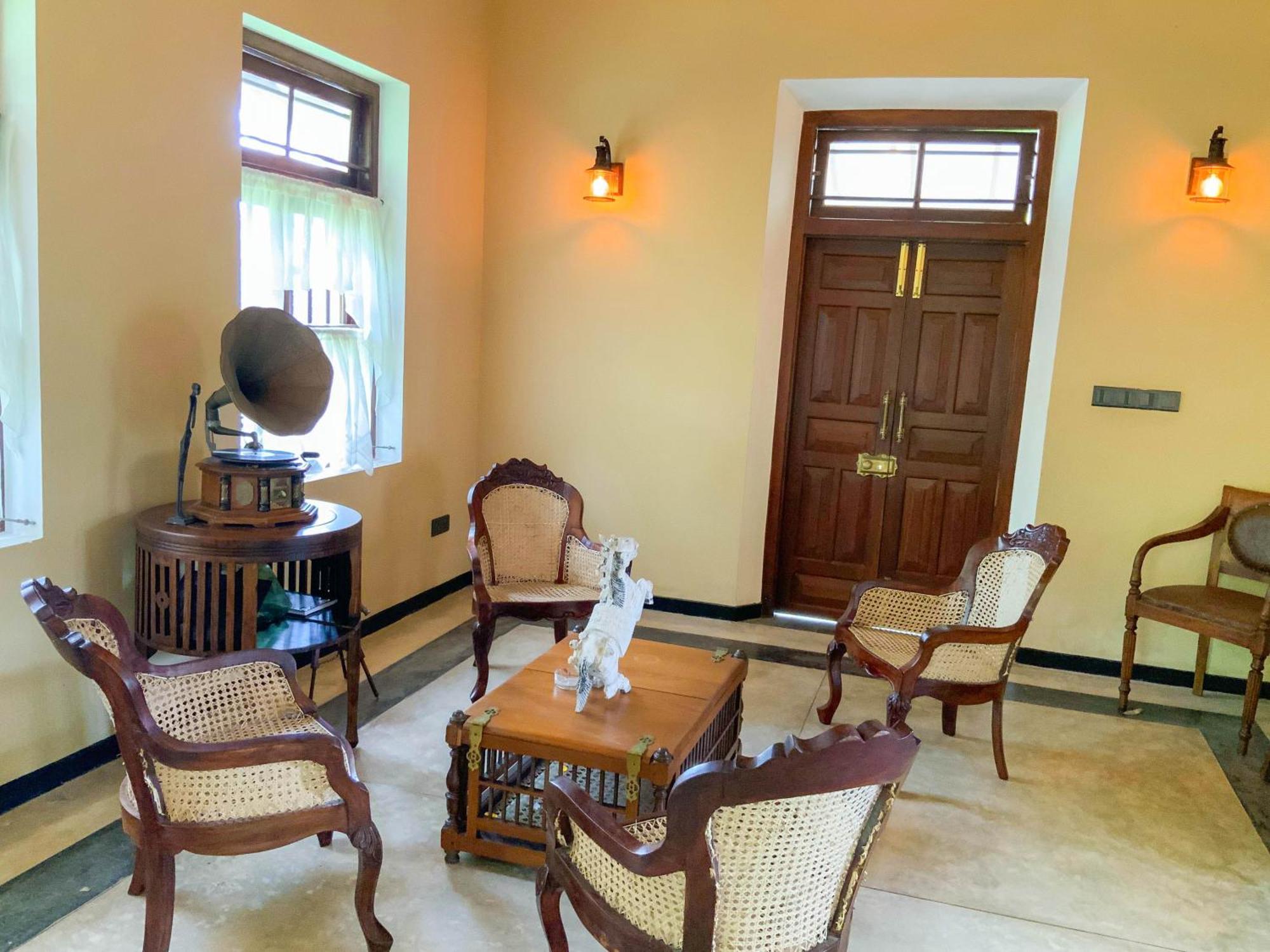 Headman House Antique Villa - A Seaside Royal Stay Ahangama Dış mekan fotoğraf