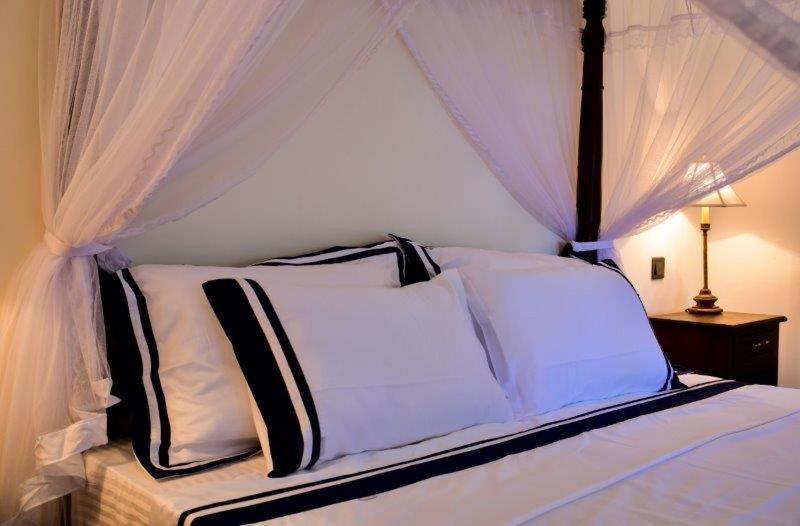 Headman House Antique Villa - A Seaside Royal Stay Ahangama Dış mekan fotoğraf
